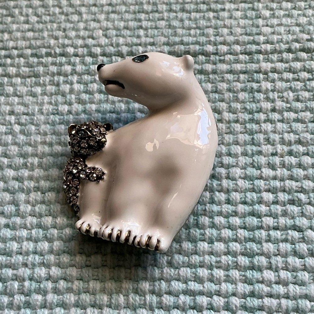 Heidi Daus White and Silver Polar Bear Brooch - Picture 2 of 3